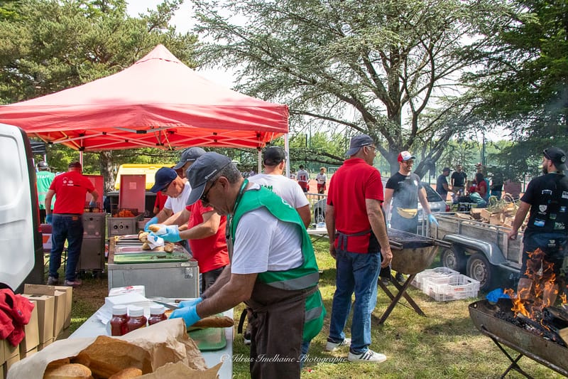 Images autour du terrain des spectateurs 