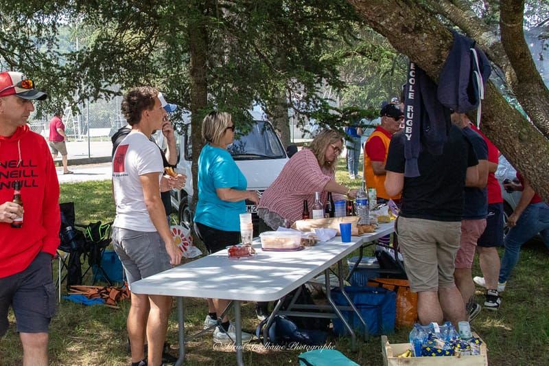 Images autour du terrain des spectateurs 