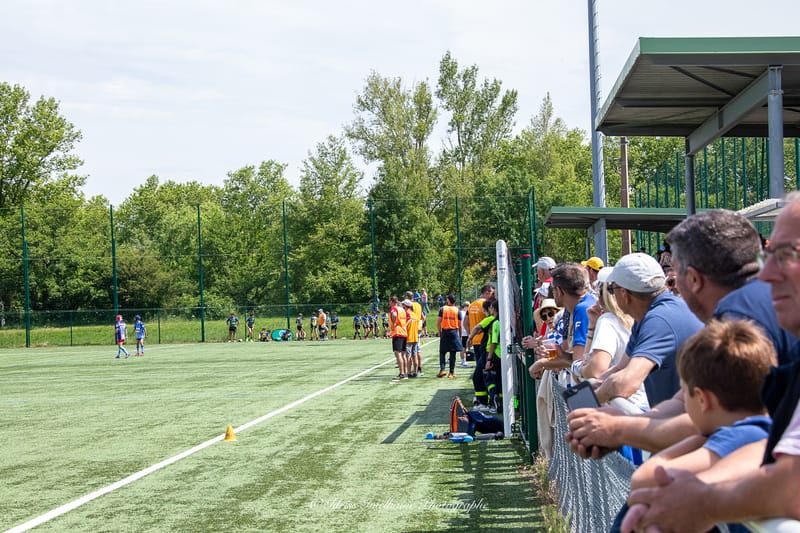 Images autour du terrain des spectateurs 