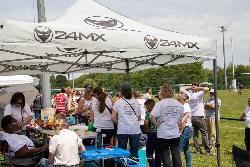 Images autour du terrain des spectateurs 