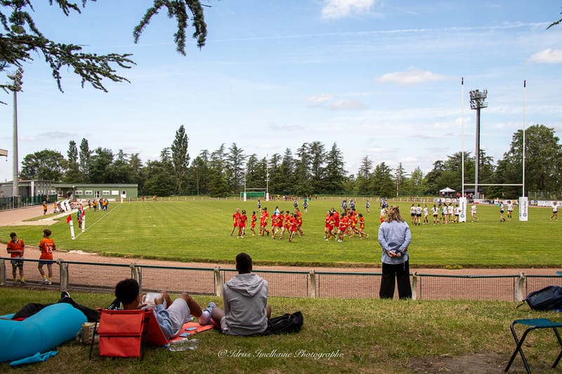 Images autour du terrain des spectateurs 