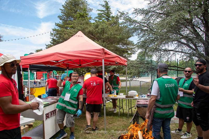 Images autour du terrain des spectateurs 
