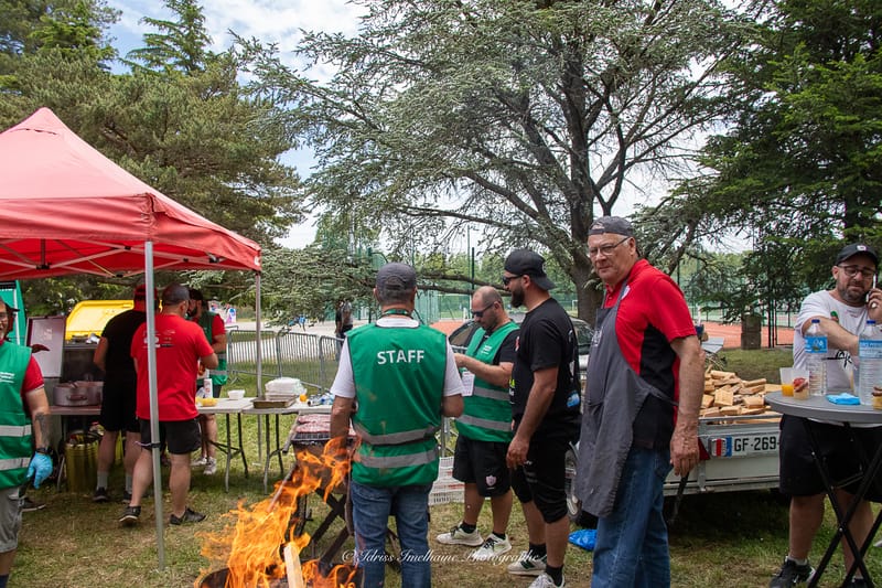 Images autour du terrain des spectateurs 
