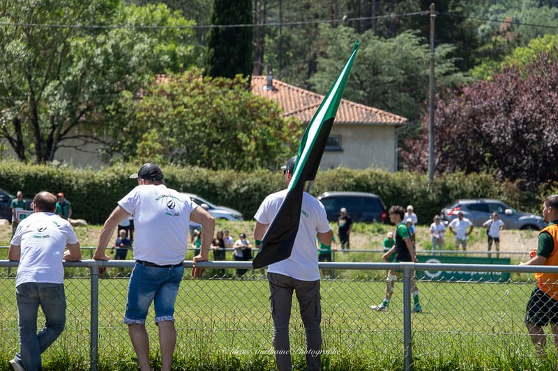 Images autour du terrain des spectateurs 