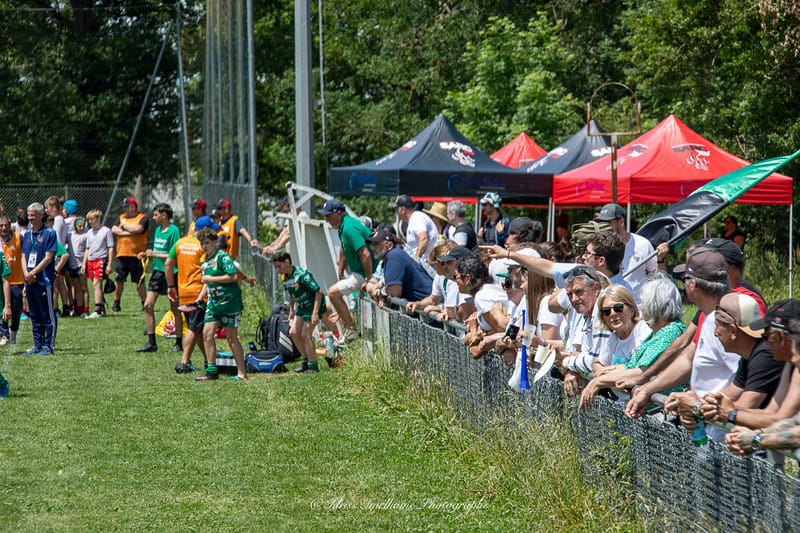 Images autour du terrain des spectateurs 