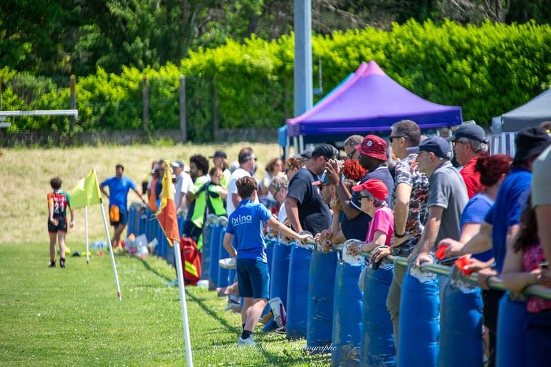 Images autour du terrain des spectateurs 