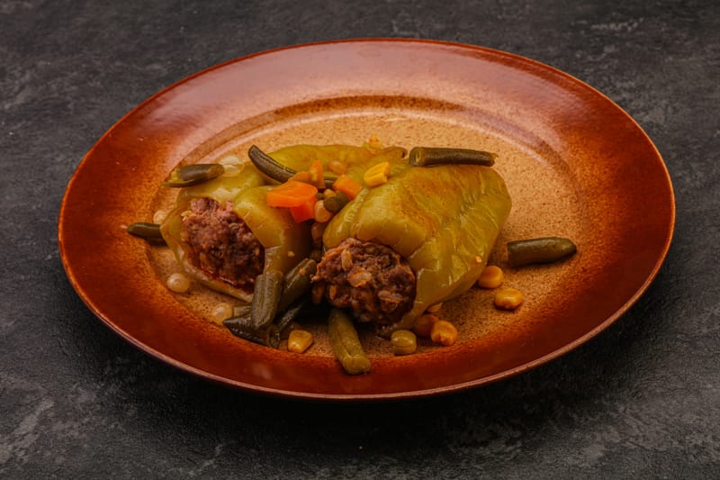 STUFFED PEPPERS WITH MINCED BEEF