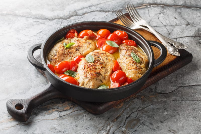 CHICKEN WITH CHERRY TOMATOS