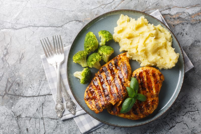 TURKEY FILET WITH VEGETABLES