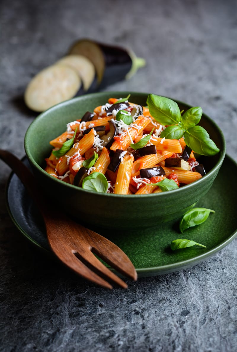 PENNES WITH EGGPLANTS IN RED SAUCE
