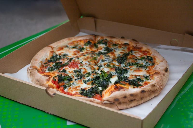 PIZZA WITH MUSHROOMS