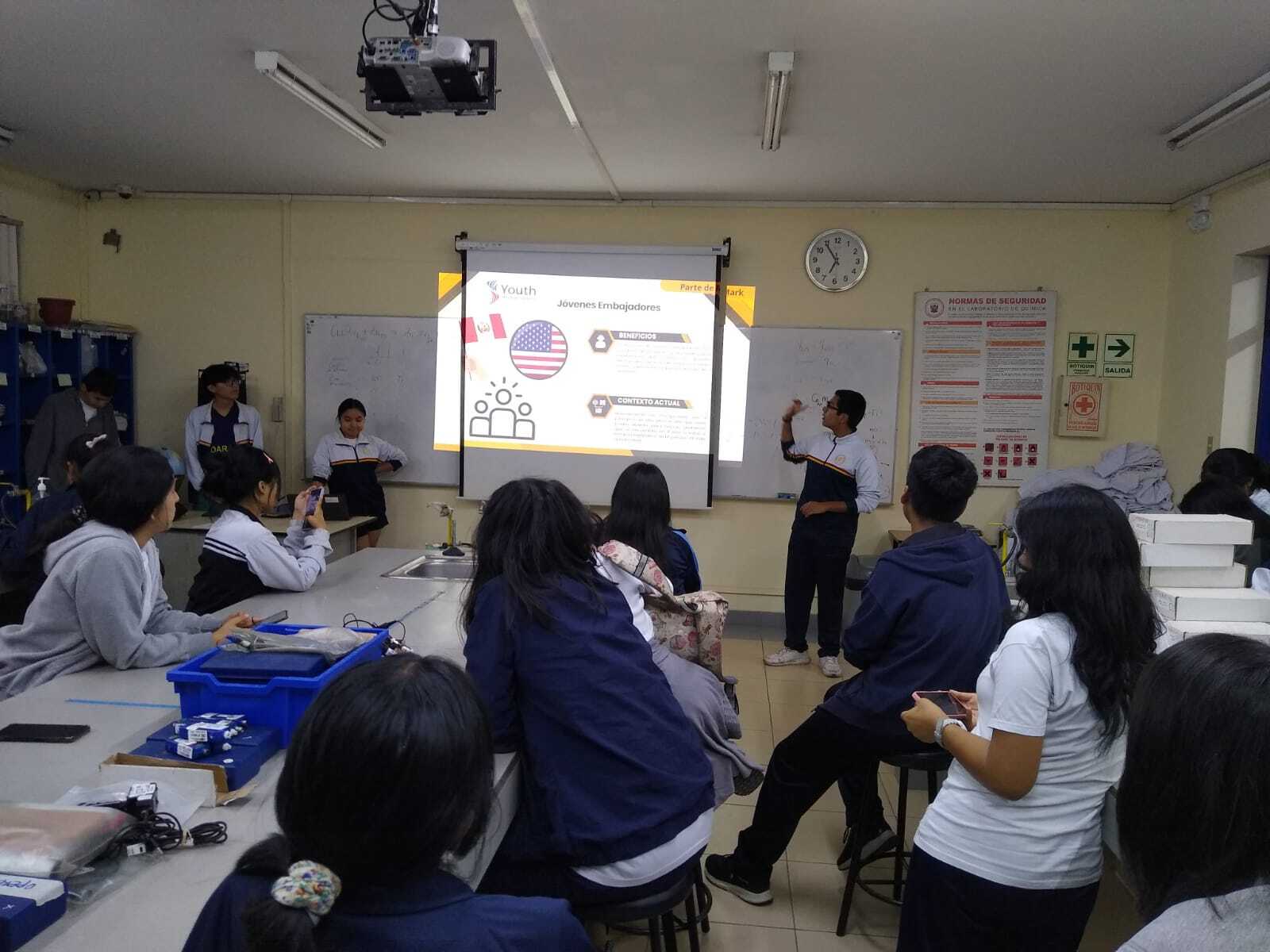 Charla en el COAR