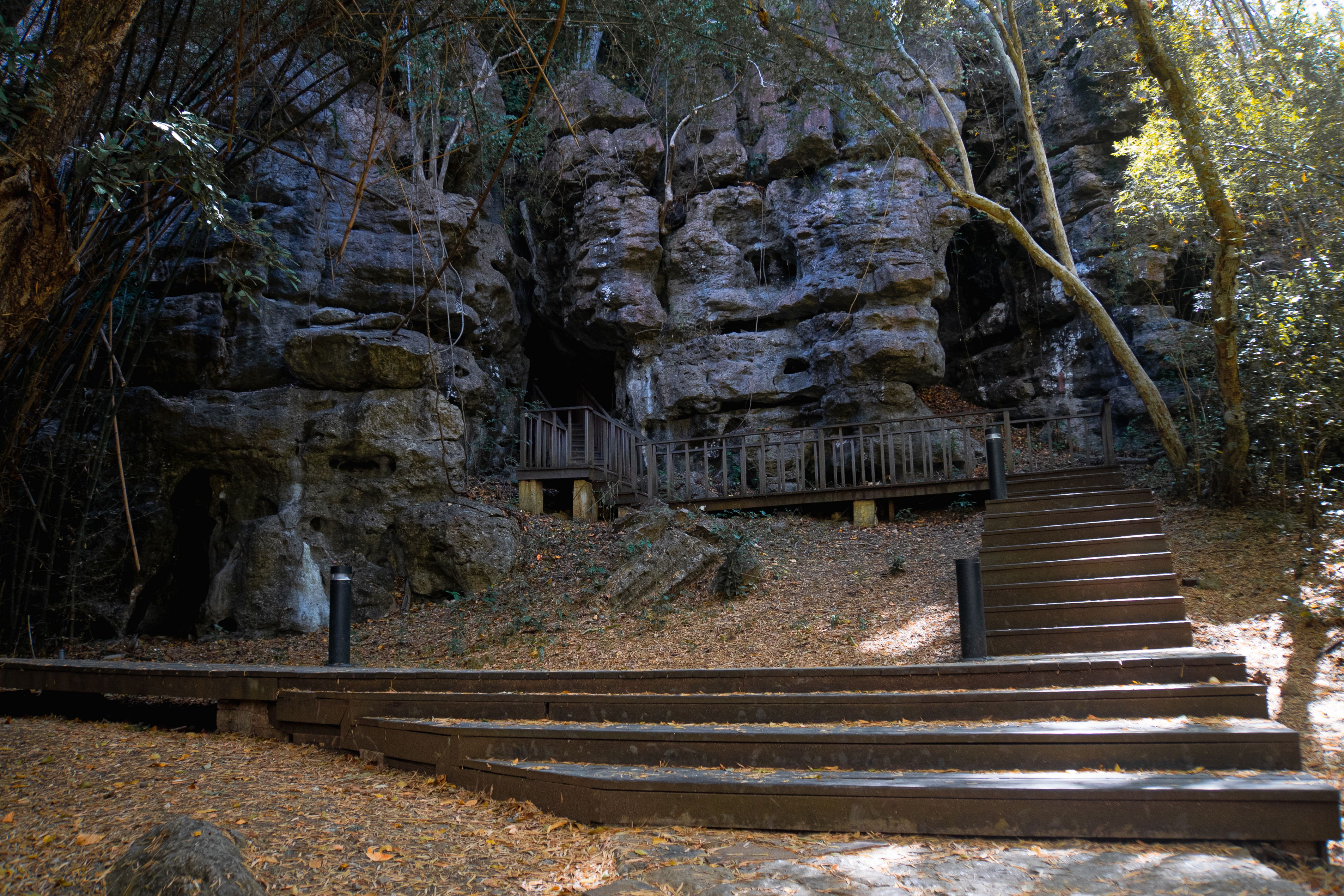 Mirror Stone Cave / Gua Batu Cermin