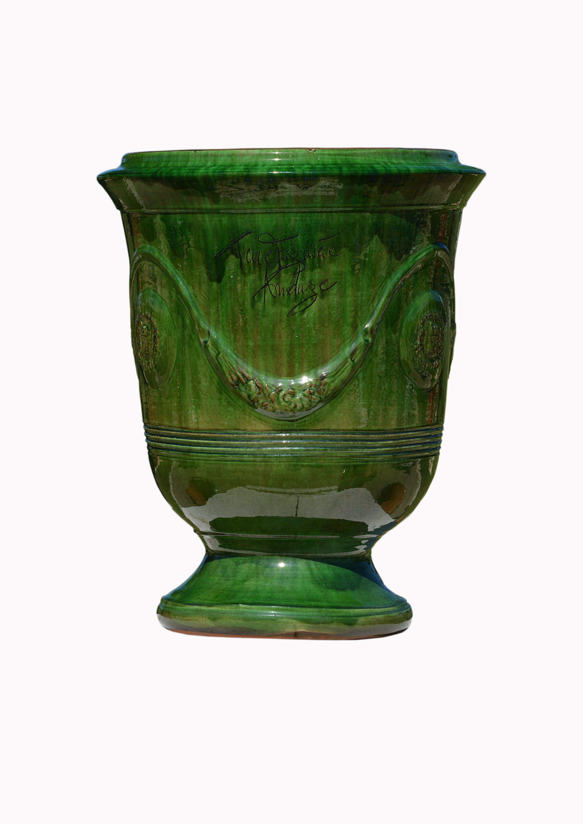 Retrouvez l’art des maîtres potiers cévenols dans des vases incomparables.