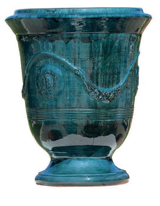 Retrouvez l’art des maîtres potiers cévenols dans des vases incomparables.