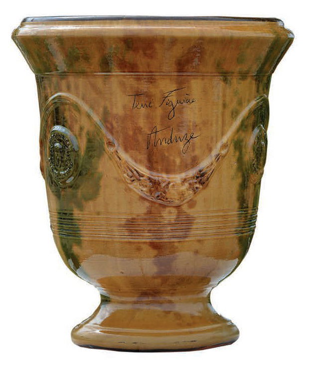 Retrouvez l’art des maîtres potiers cévenols dans des vases incomparables.