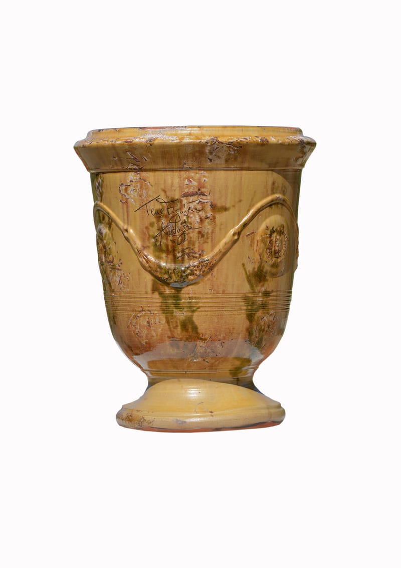 Retrouvez l’art des maîtres potiers cévenols dans des vases incomparables.