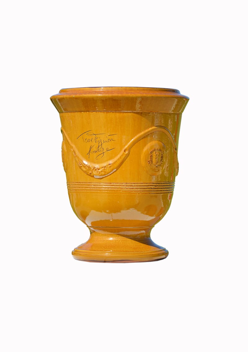 Retrouvez l’art des maîtres potiers cévenols dans des vases incomparables.