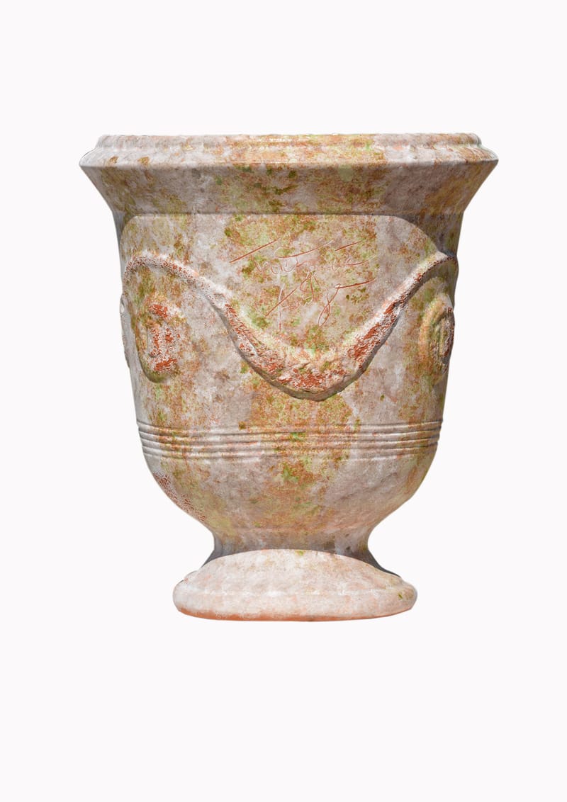 Retrouvez l’art des maîtres potiers cévenols dans des vases incomparables.