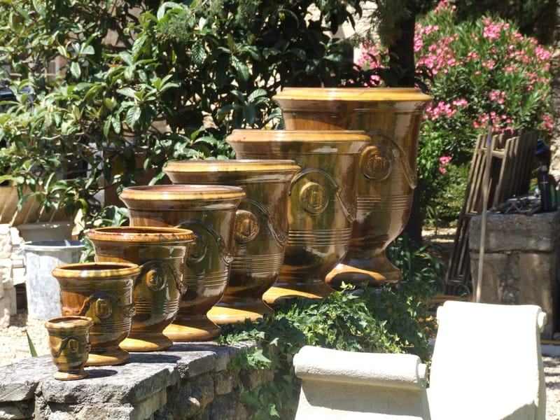 Retrouvez l’art des maîtres potiers cévenols dans des vases incomparables.