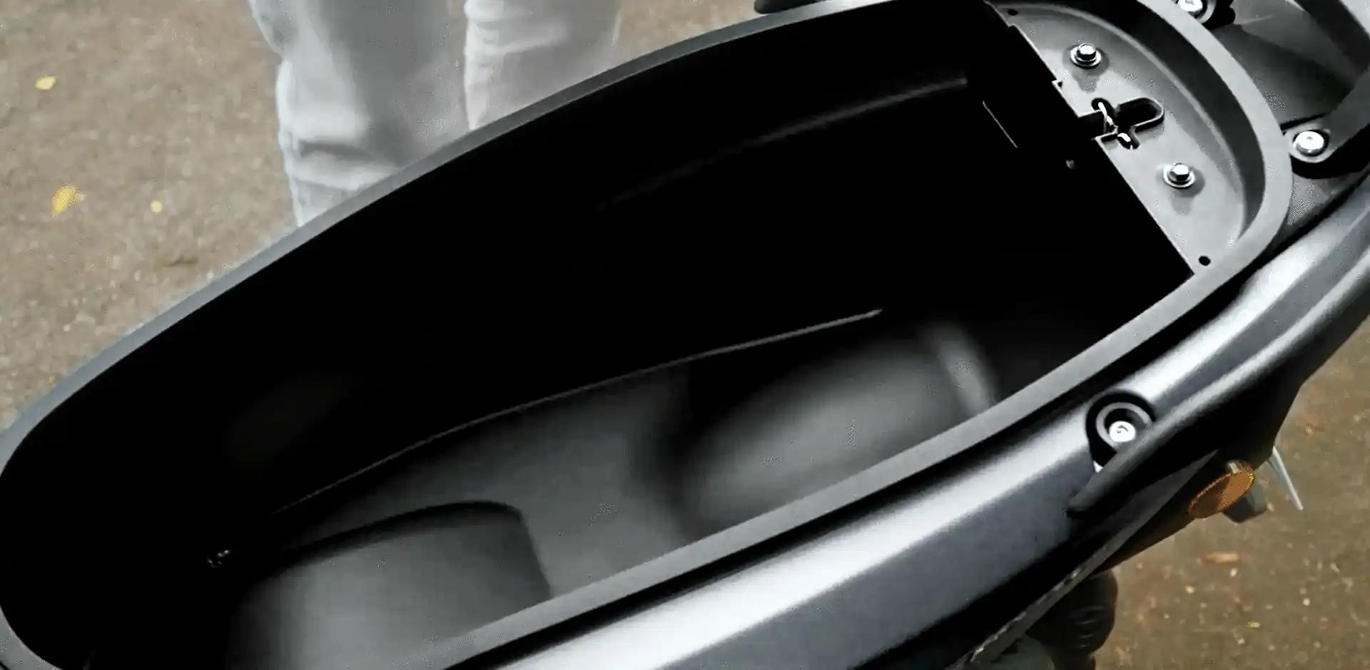 全新迪爵125 37.5L 超大置物車廂