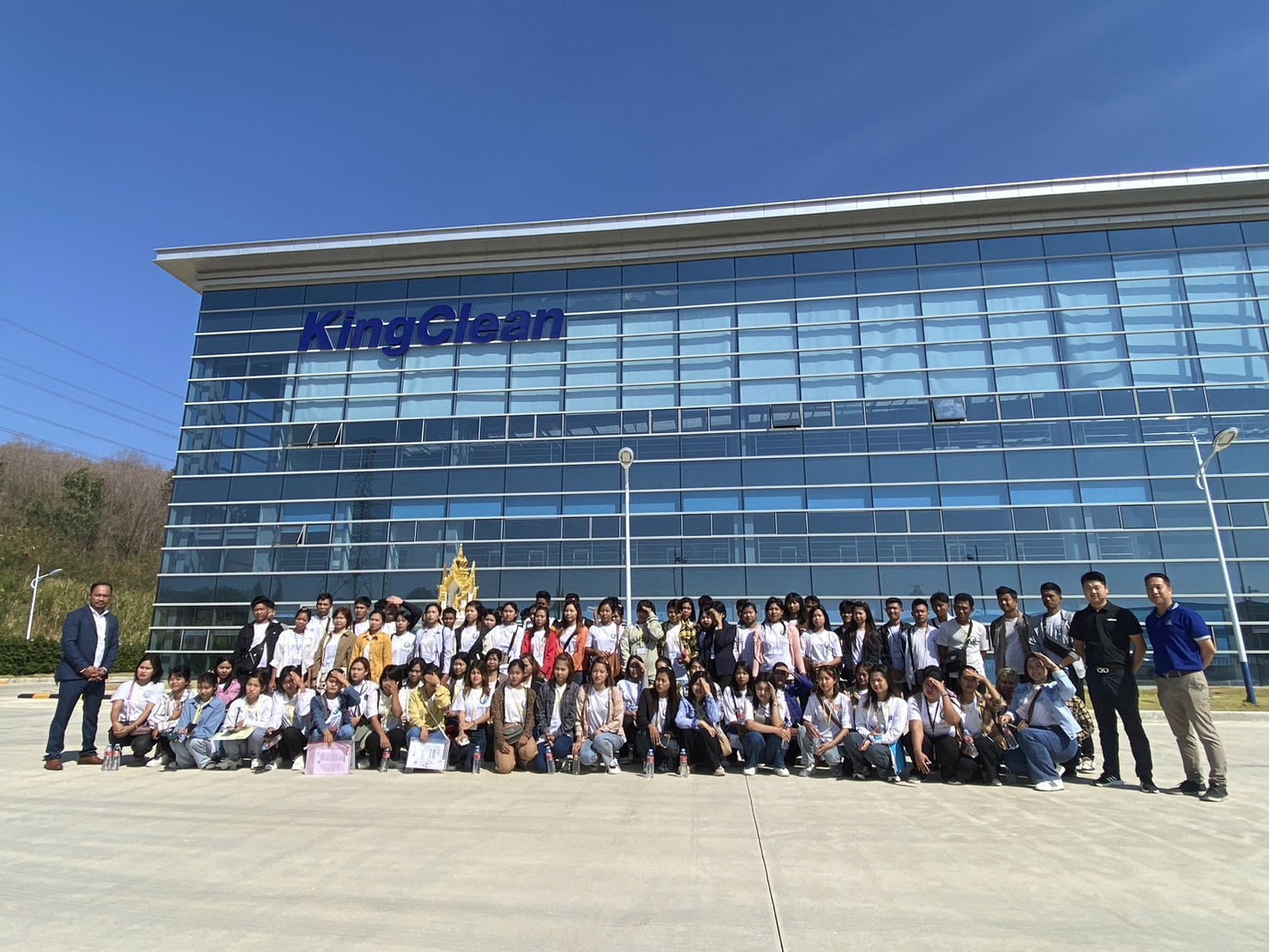 ส่งมอบแรงงานสัญชาติเมียนมาให้สถานประกอบการ KingClean Electric (Thailand) Co.,Ltd.