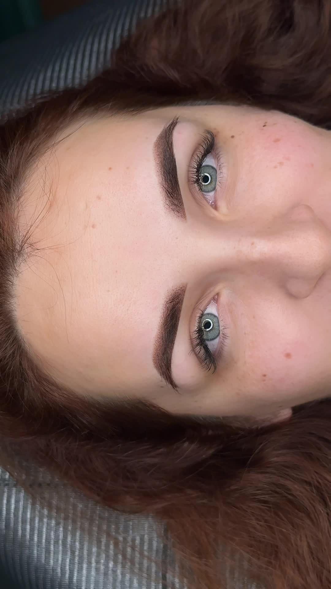 Micropigmentare sprâncene