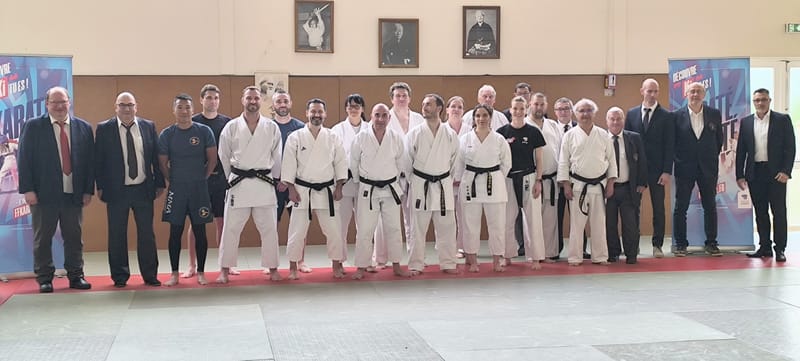 Un immense merci à Fabienne et à notre Senseï Sébastien pour leur accompagnement, leur confiance et leur soutien sans faille.