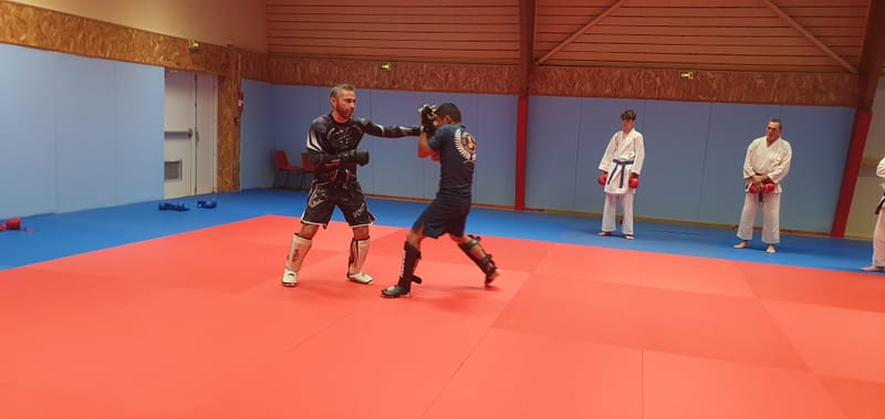 Initiation KMIX du 17/10/2025