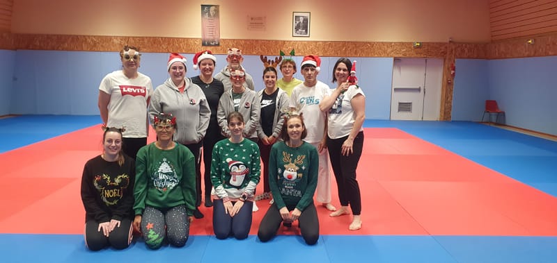 17/12/2025 dernier cours de Body Karaté de l'année tenue ou accessoires de Noël exigé !