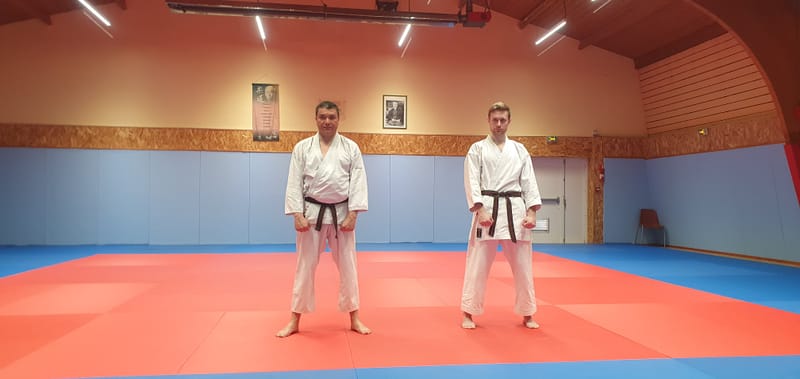 Remise des ceintures noires obtenues en mars 2026