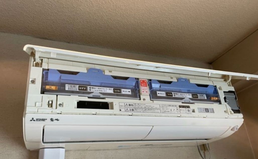 お掃除機能付きエアコン