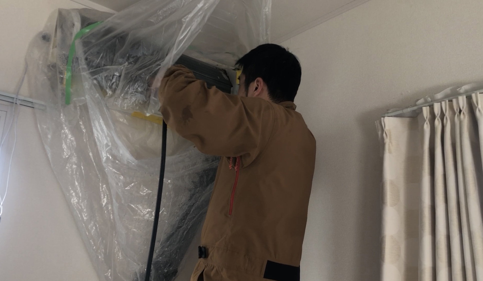 エアコン分解洗浄