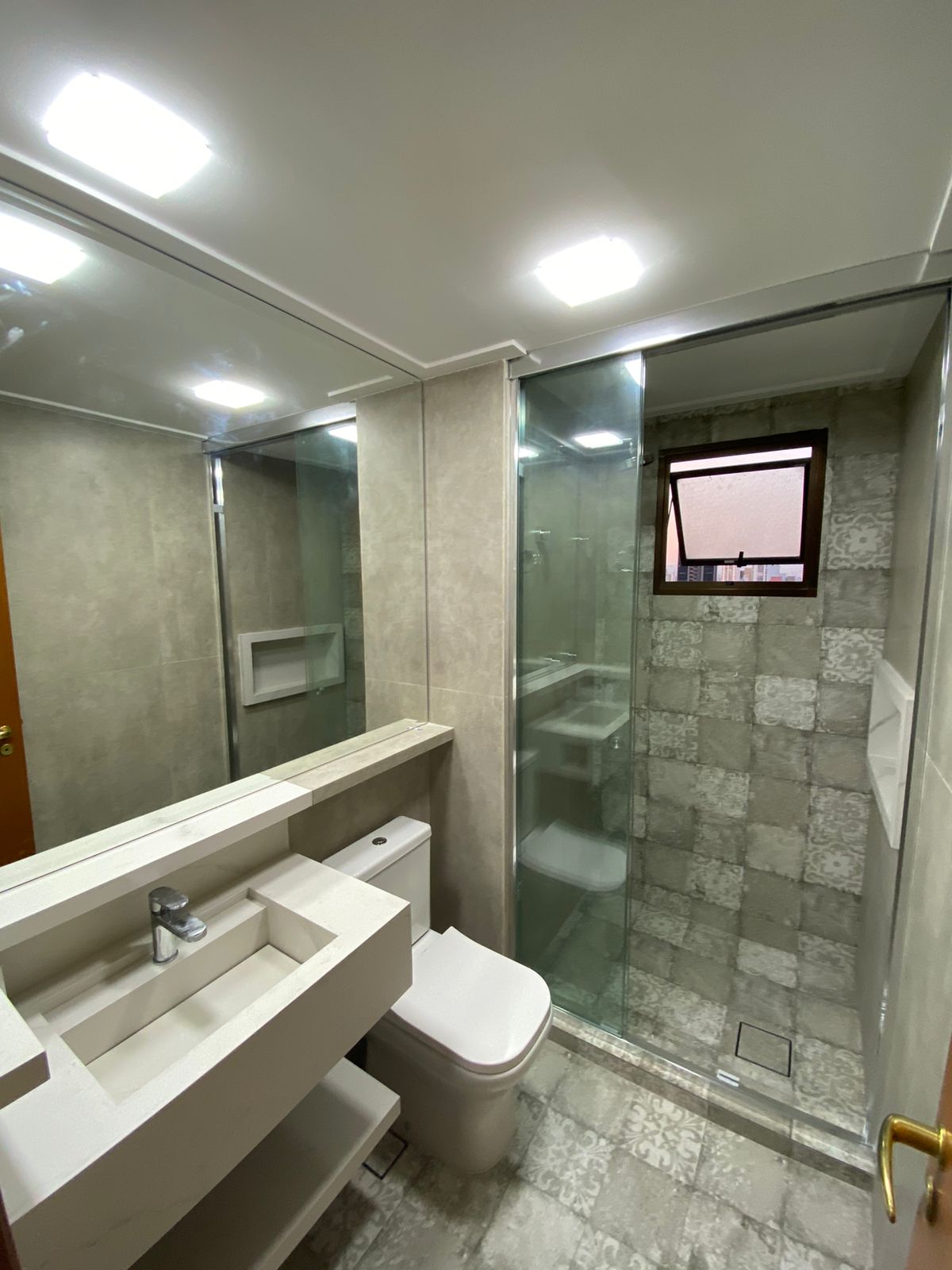 Box de Banheiro até o teto: A solução ideal para o seu banheiro