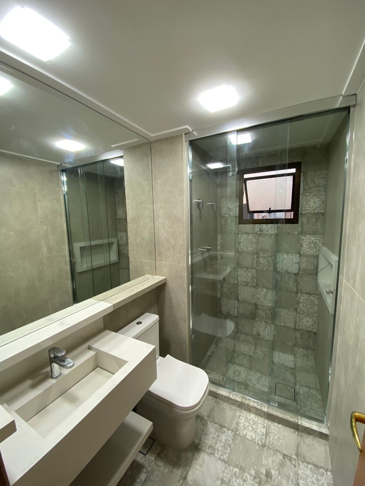 Box de Banheiro até o teto: A solução ideal para o seu banheiro