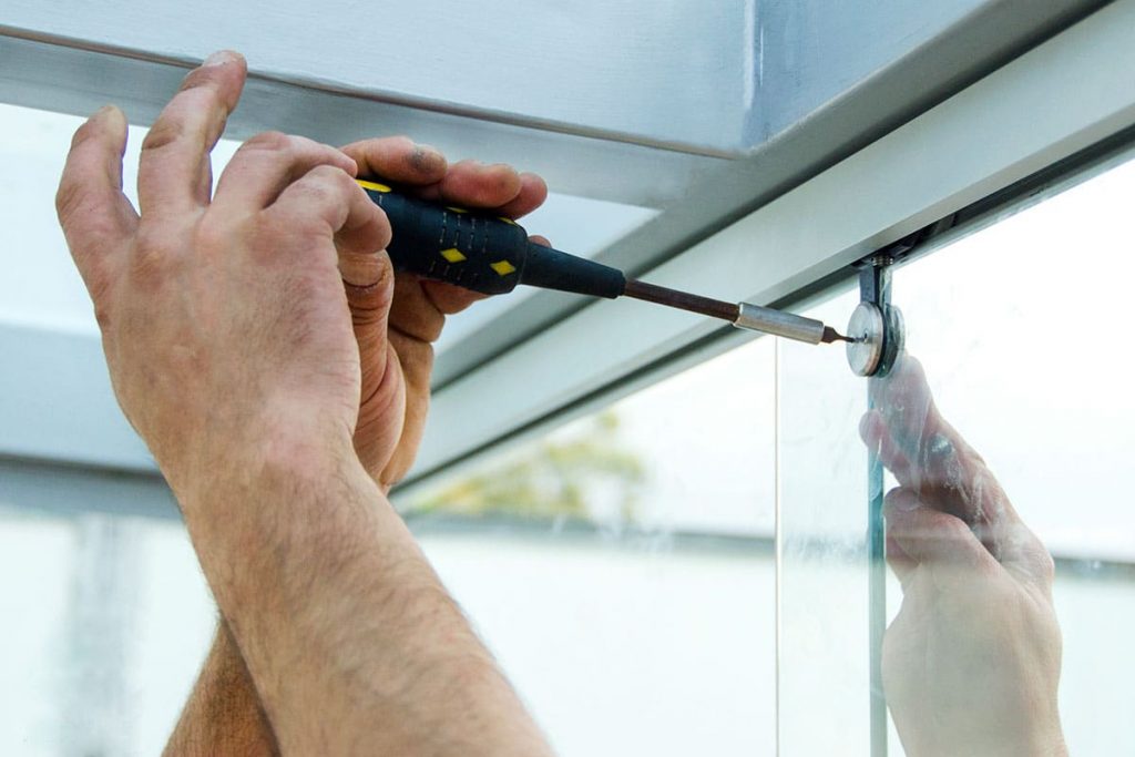 Manutenção de Sacadas, Telhados, Box, Portas, Janelas