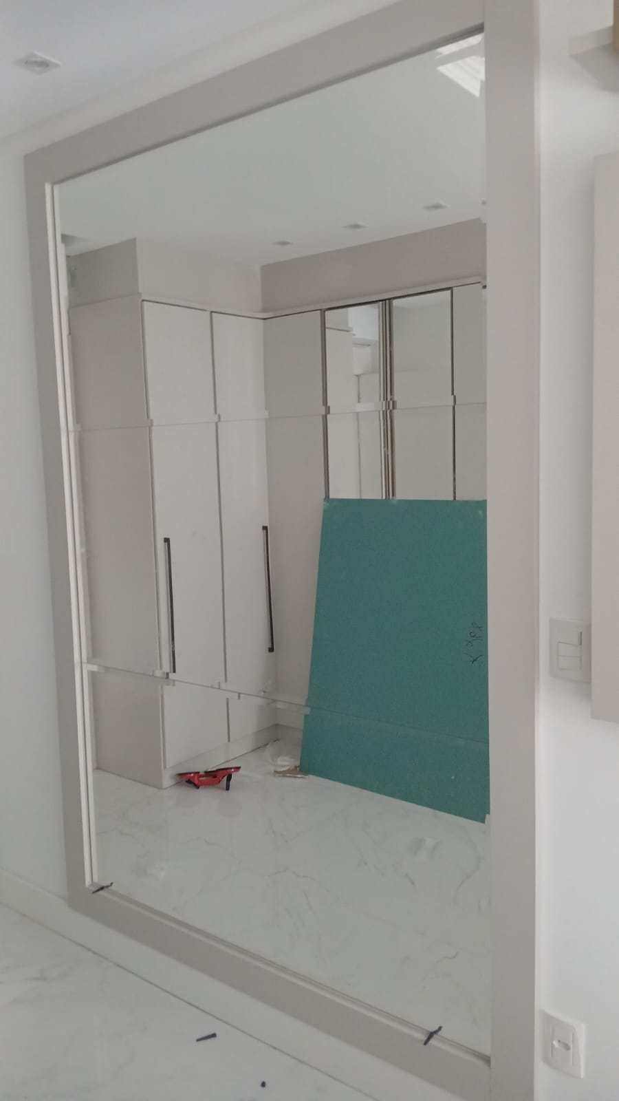 Painéis de Espelhos com Bisotê em Balneário e Itapema - Meia Praia