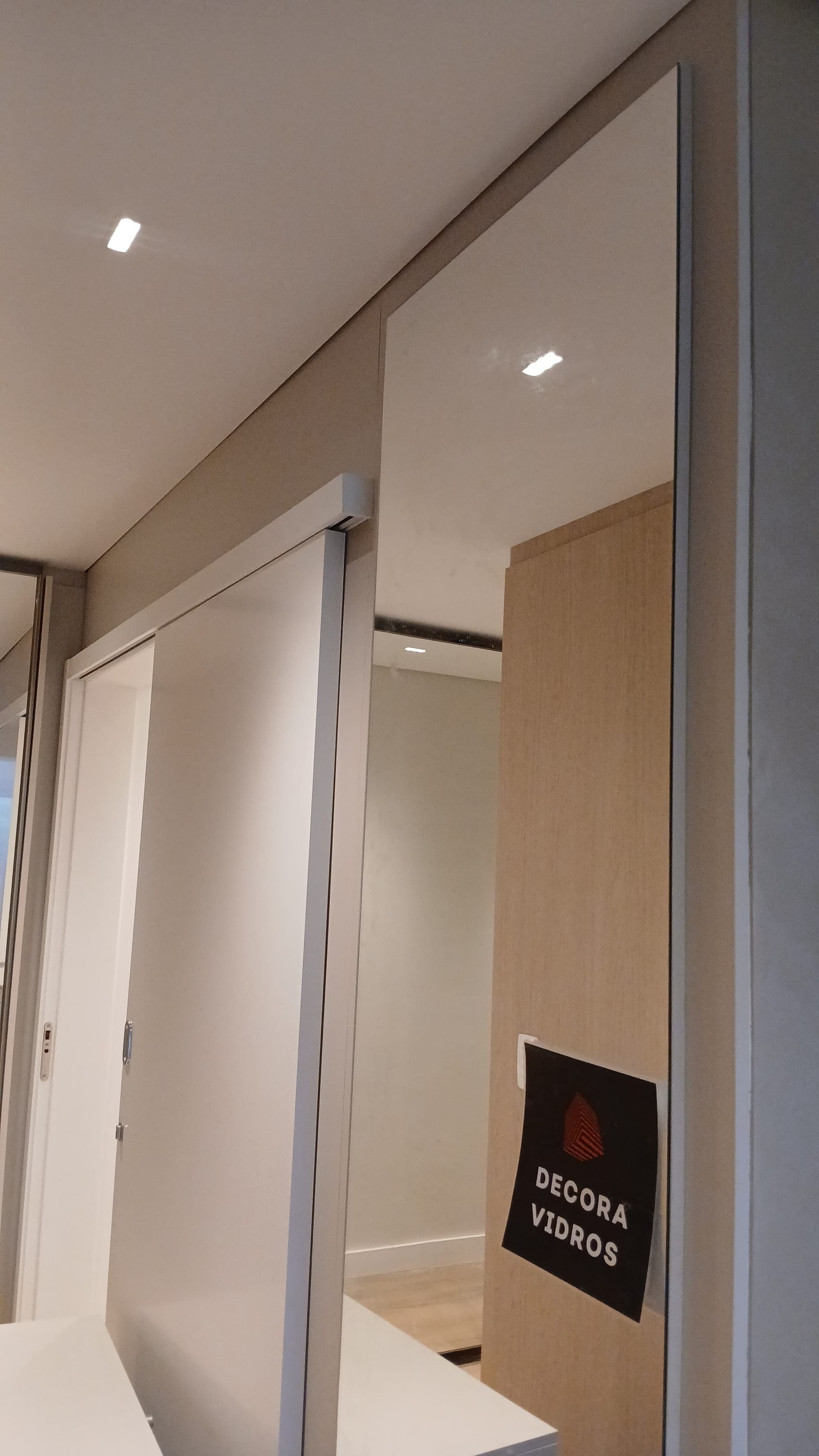 Painéis de Espelhos com Bisotê em Balneário e Itapema - Meia Praia