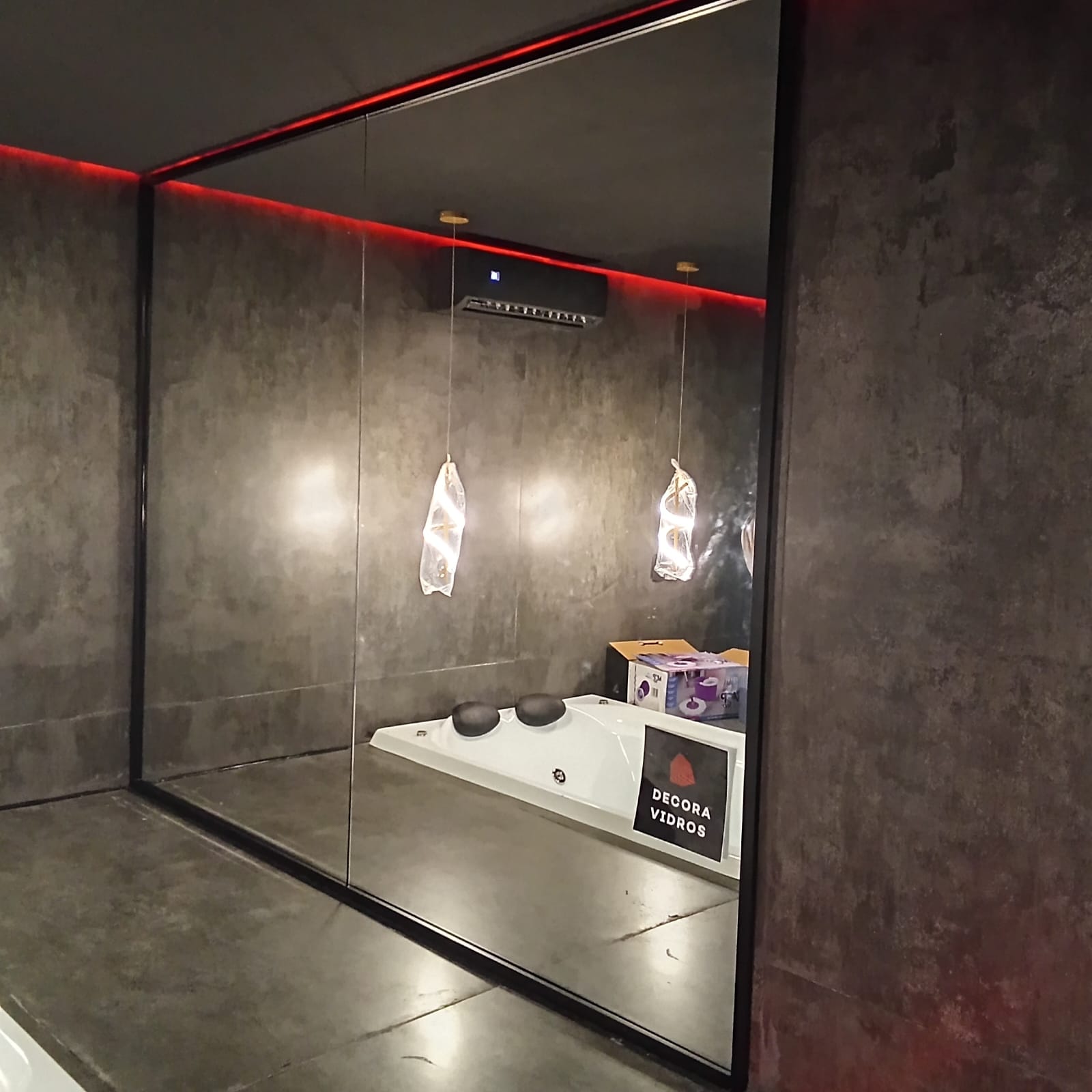 Painéis de Espelhos com Bisotê em Balneário e Itapema - Meia Praia