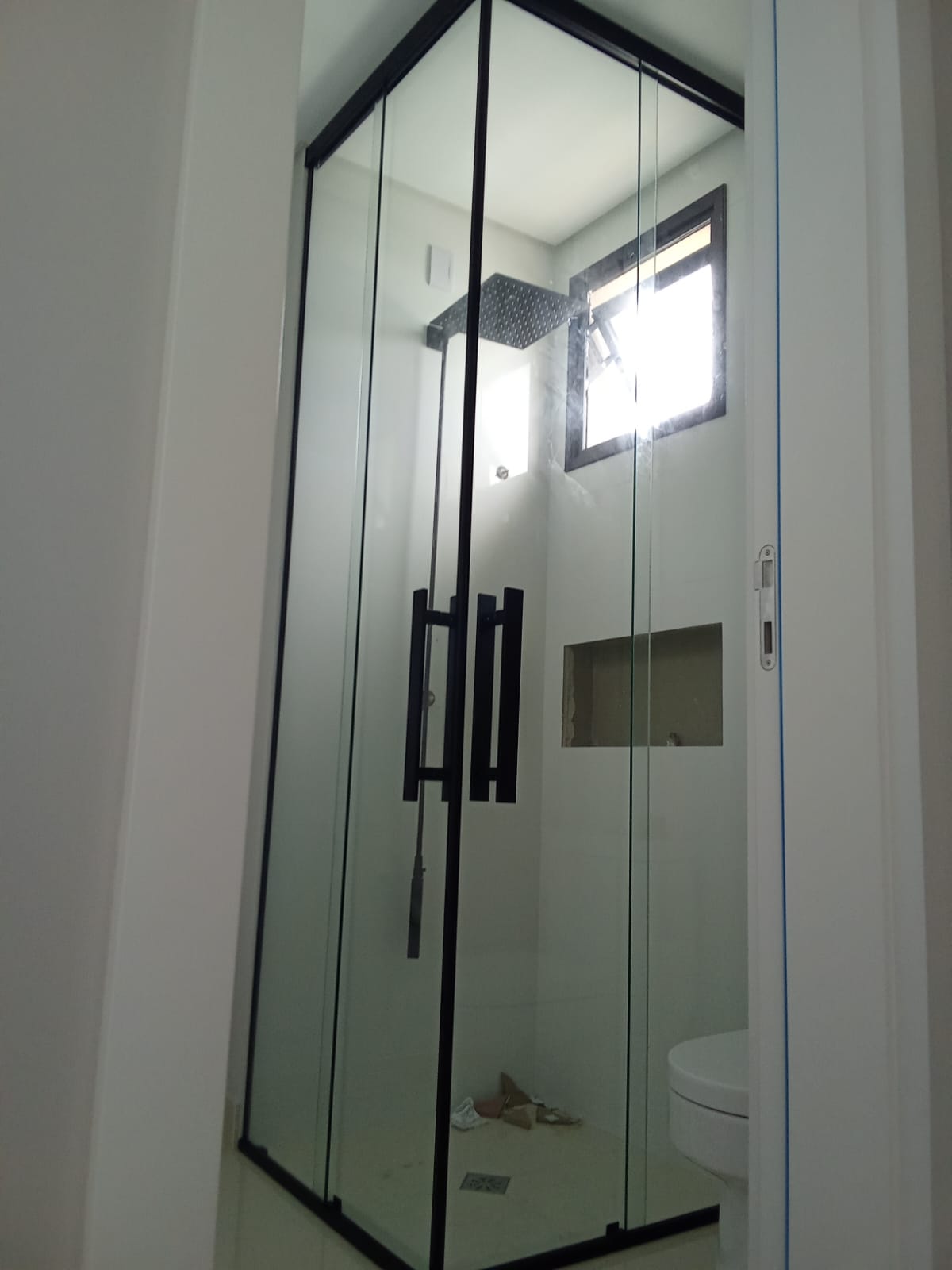 Box de Banheiro até o teto: A solução ideal para o seu banheiro