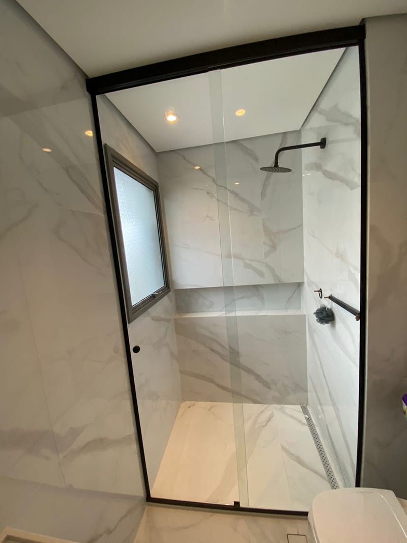 Box de Banheiro até o teto: A solução ideal para o seu banheiro