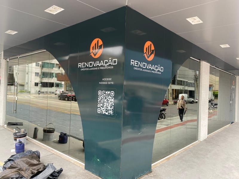 Pelicula refletiva Bronze instalada por nossa equipe em Itapema