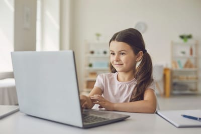 5 Signs Your Child Will Thrive in Online English Classes
