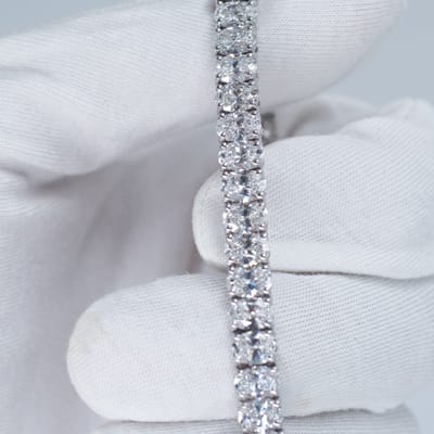 4C - קריטריונים לקביעת ערך היהלום.