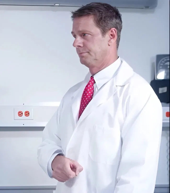 Endocrinologist: Struggling to lose weight? Make this 15-second trick at home every morning