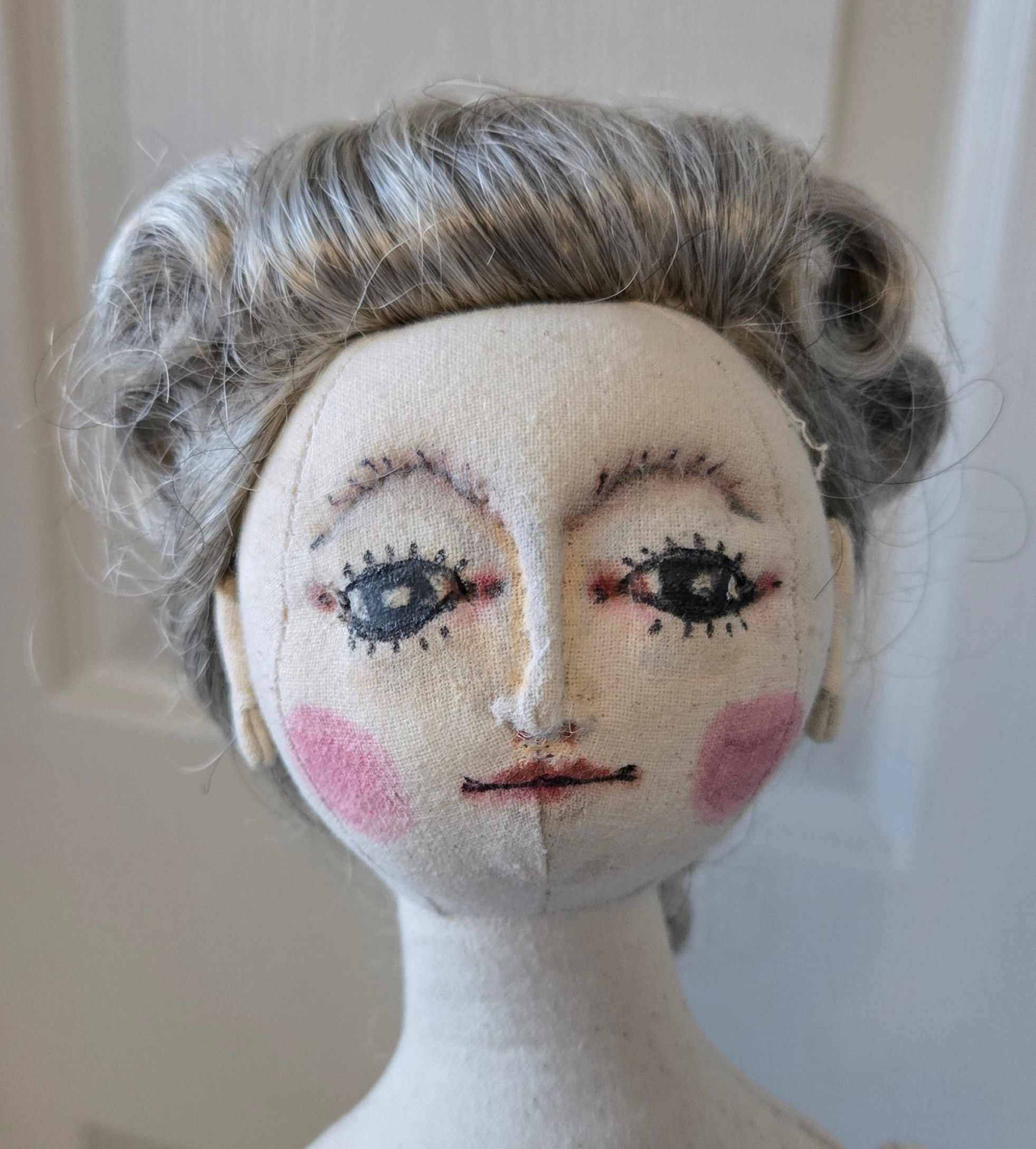 The perfect wig for a fashionable gentleman.