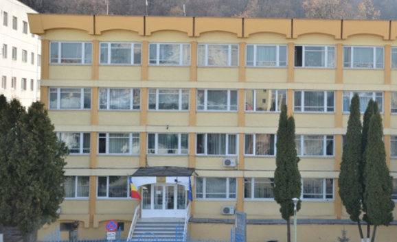 Prestări servicii instalaţii electrice şi climatizare 