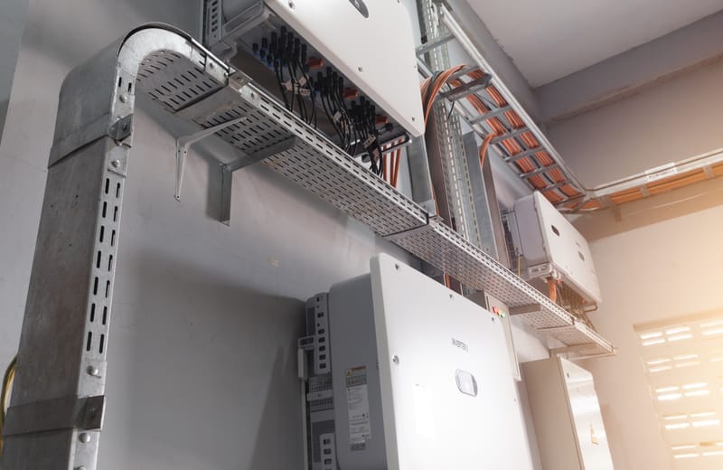 Instalaţii electrice, sisteme de securitate, climatizare