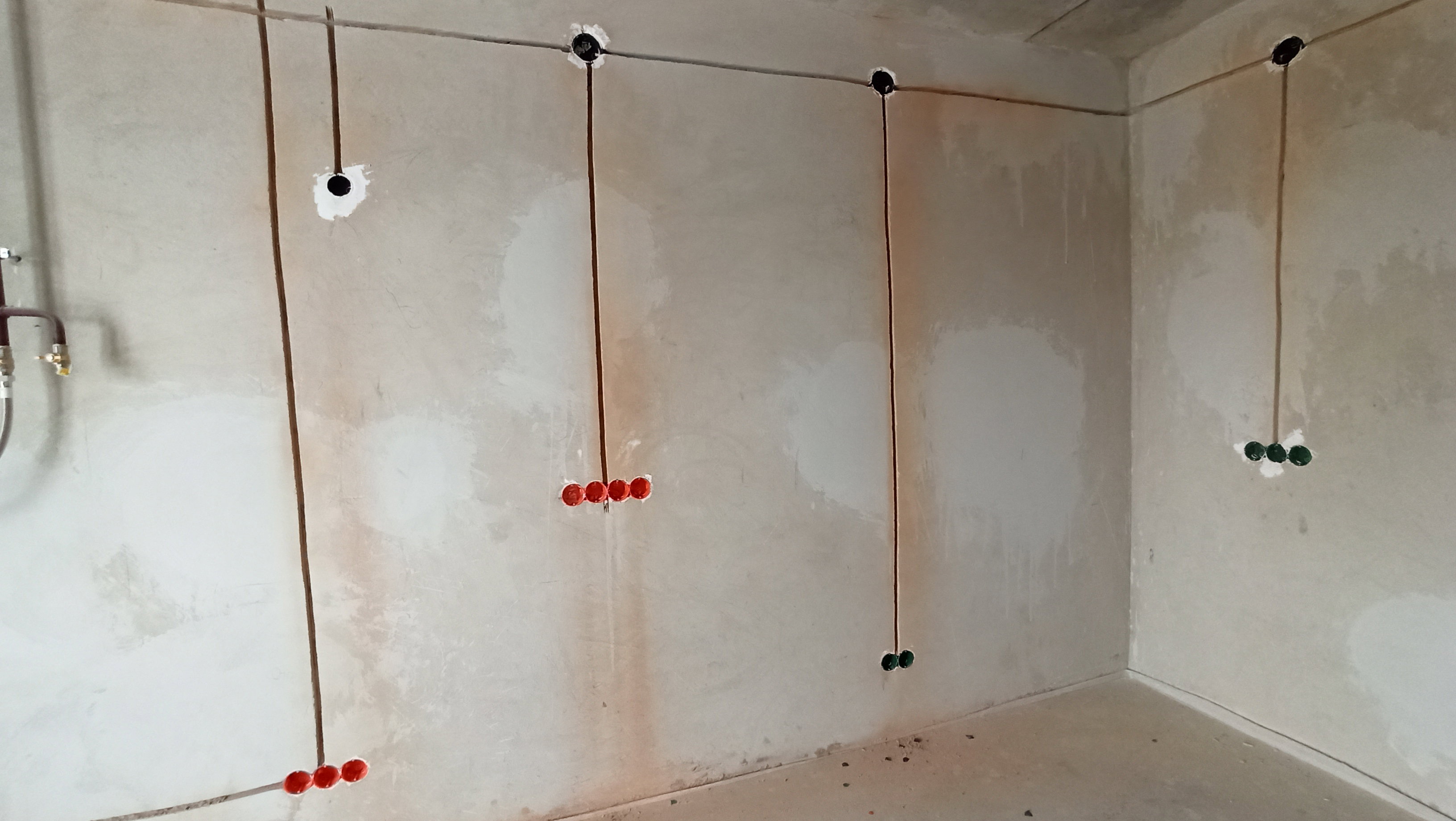 Instalaţii electrice, sisteme de securitate, climatizare