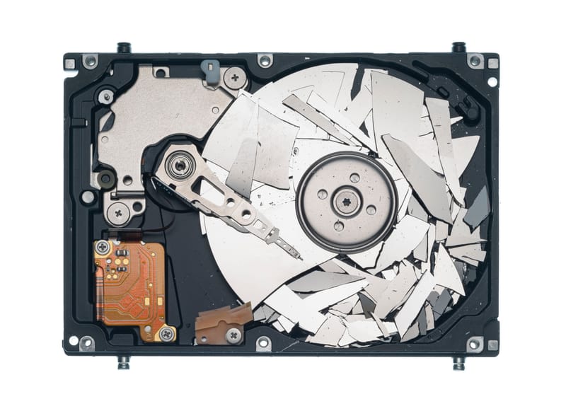 HDD fizikai roncsolás – végleges adatmegsemmisítés vállalatoknak